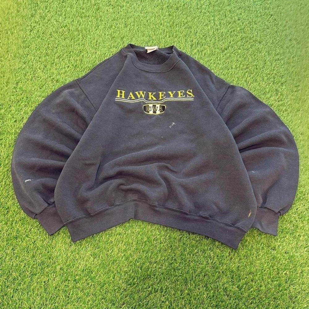 Vintage Vintage 90s Iowa Hawkeyes black crewneck sweatshirt Size Large